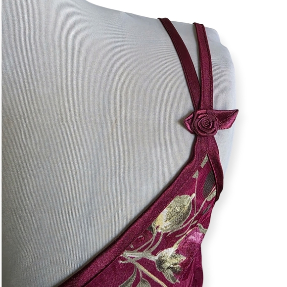 Vintage Just My Size 2pc Set, Satin Chemise W/ Robe, Floral Burgundy, Size 1X - Picture 5 of 15